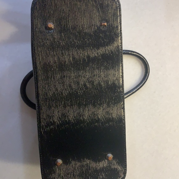 DANIER Leather Bag - Picture 2 of 2